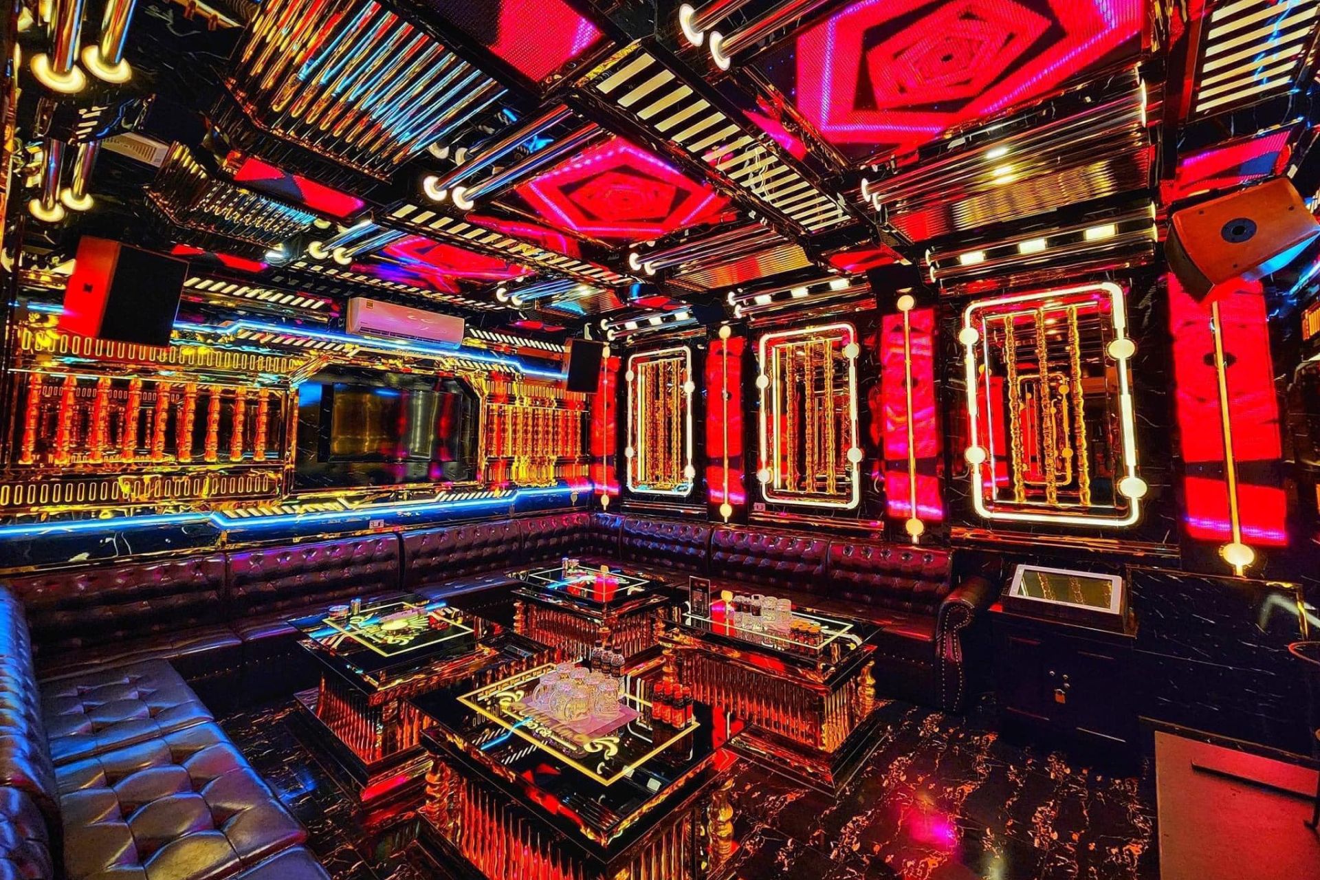 hình ảnh trong phòng hát karaoke King