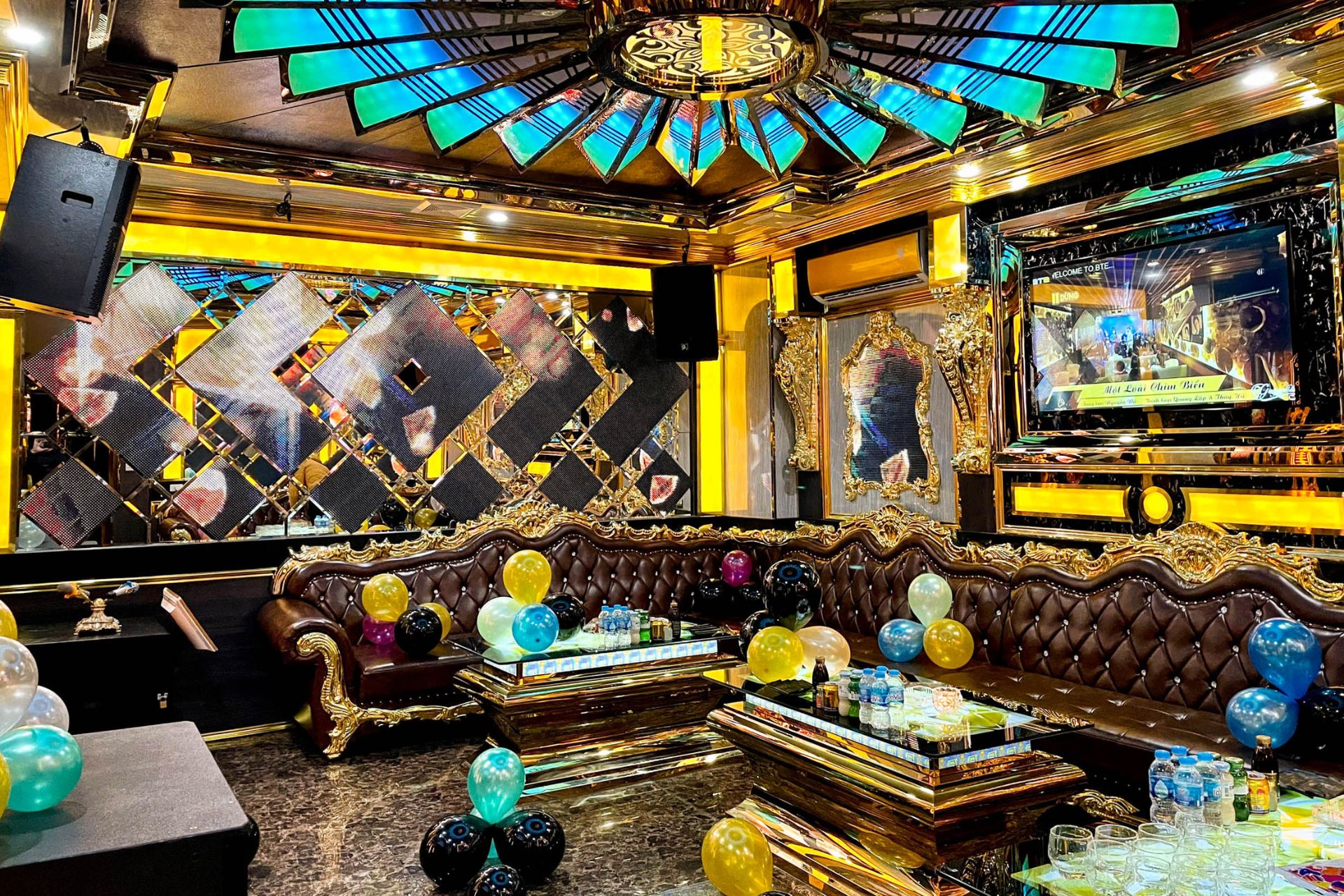 Karaoke Palace KTV hỗ trợ trang trí phòng hát