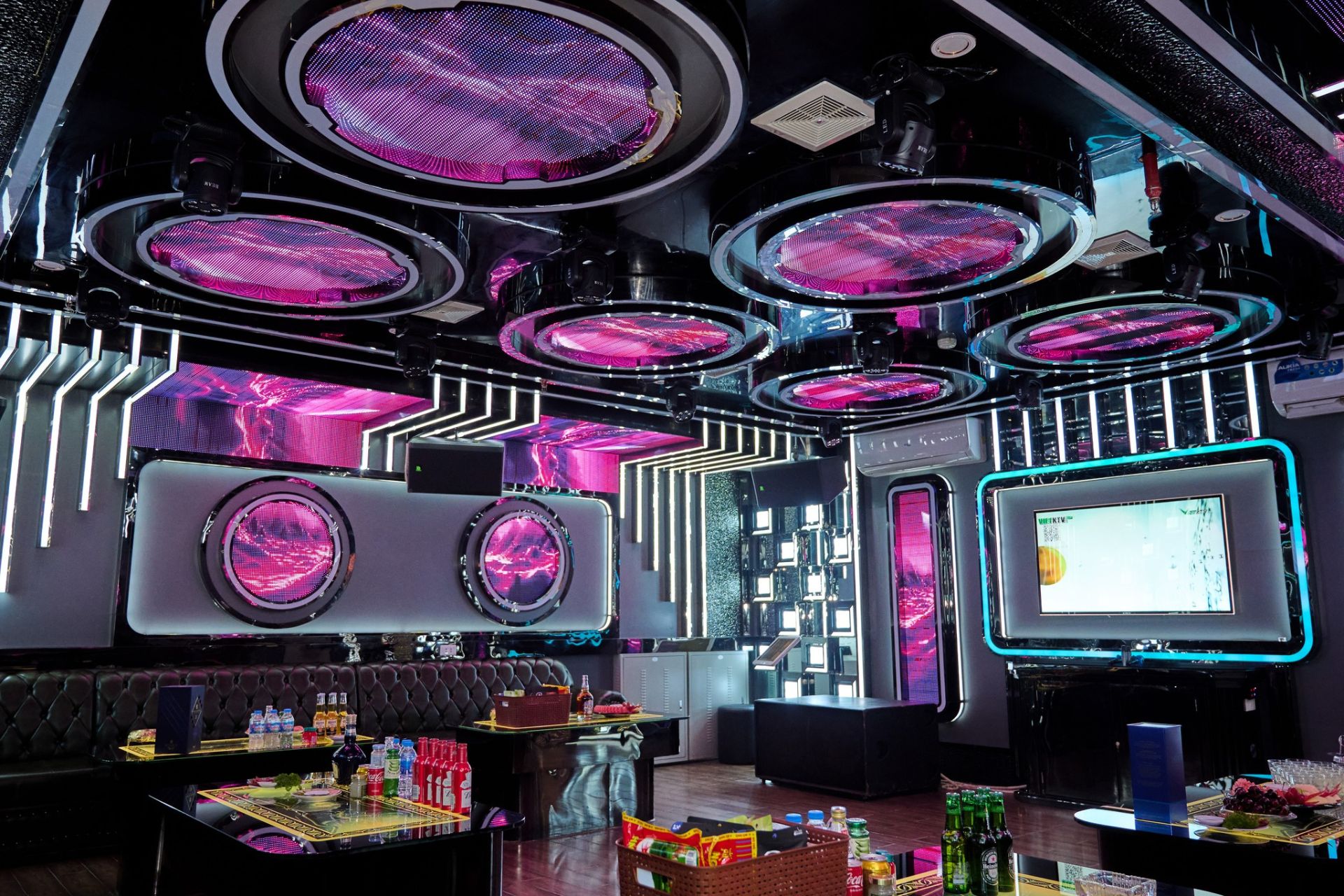 phòng hát tại karaoke zozo ktv
