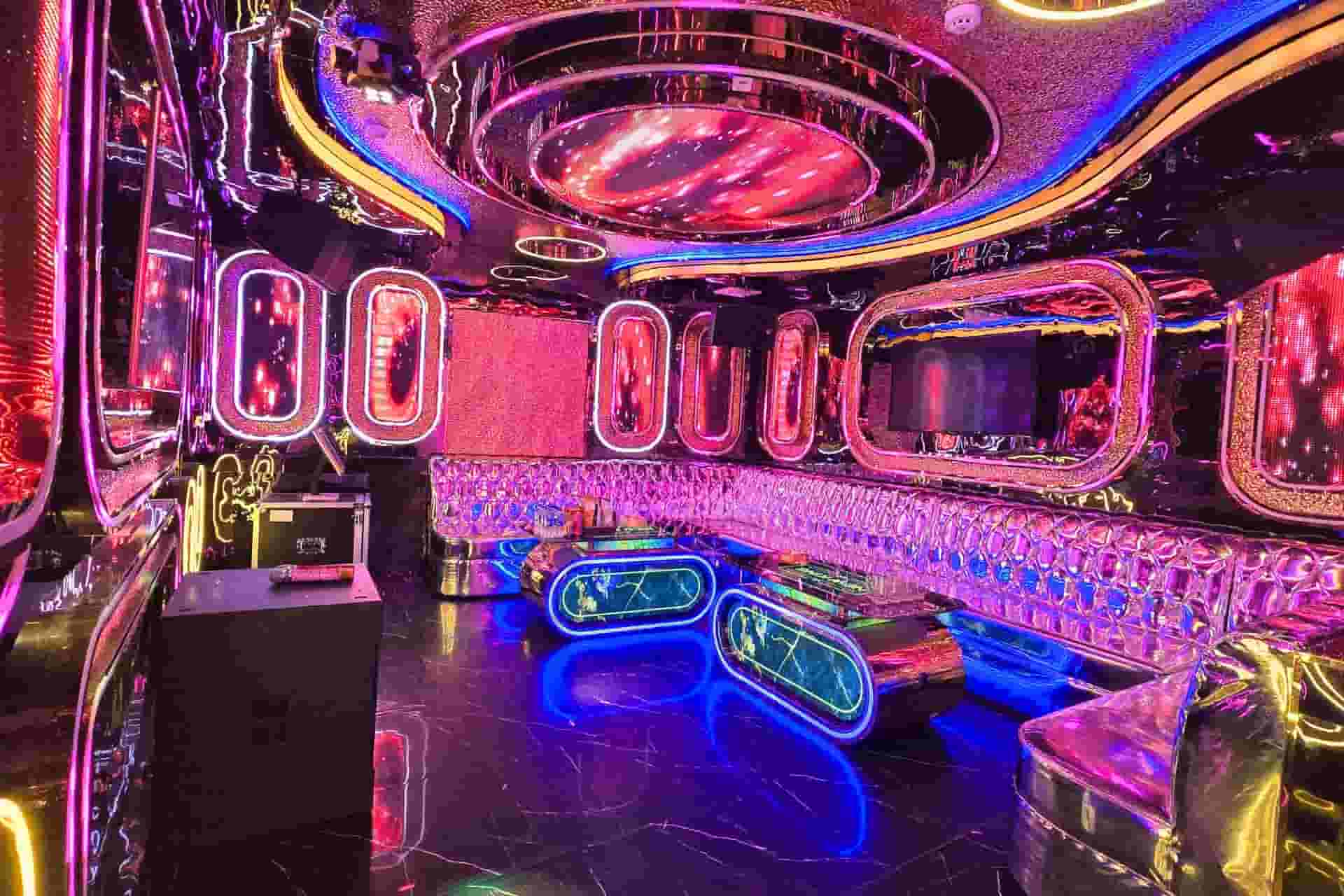 ánh sáng Karaoke New King Club 188 Nguyễn Văn Tuyết