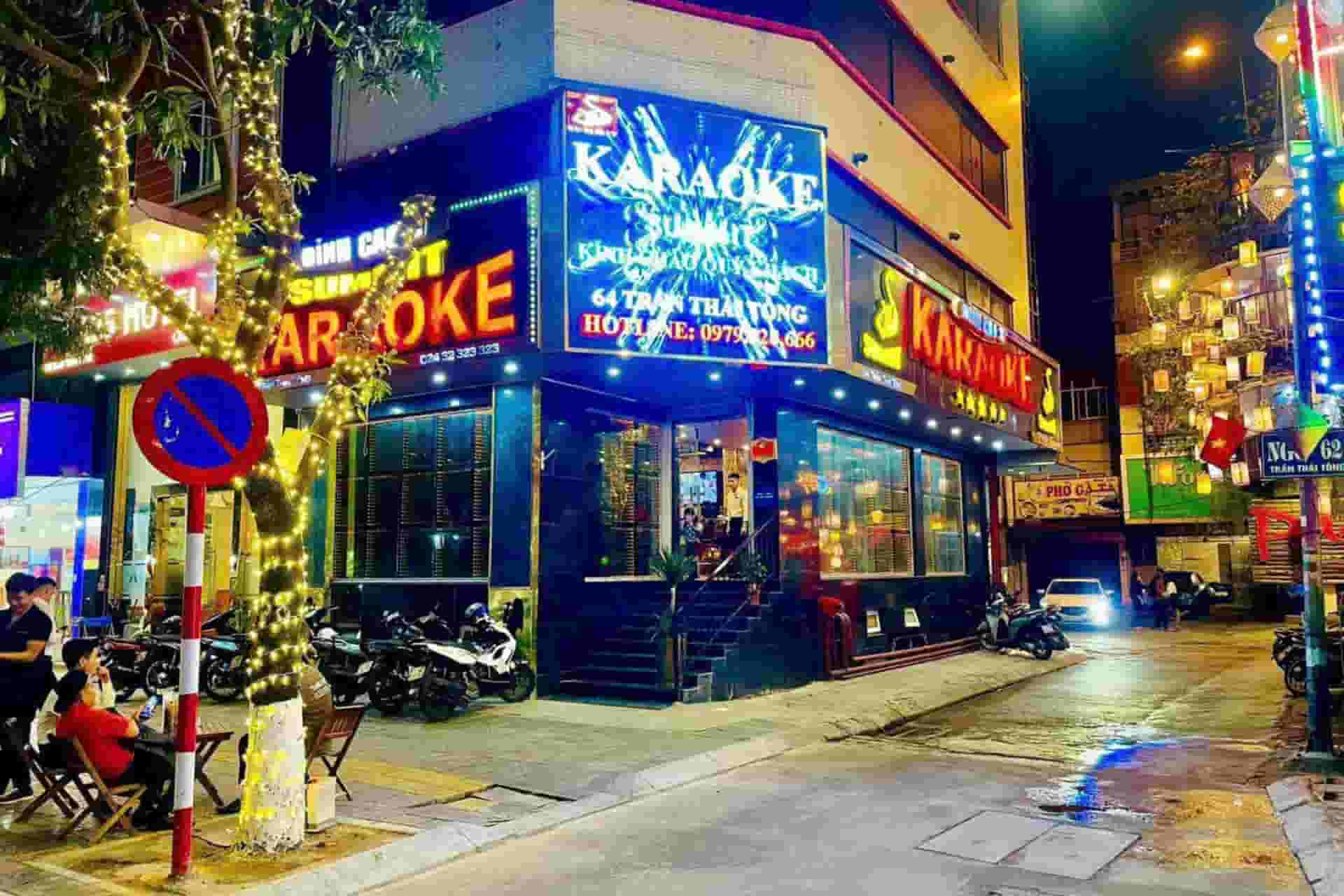 mặt tiền của karaoke Summit tại 64 Trần Thái Tông