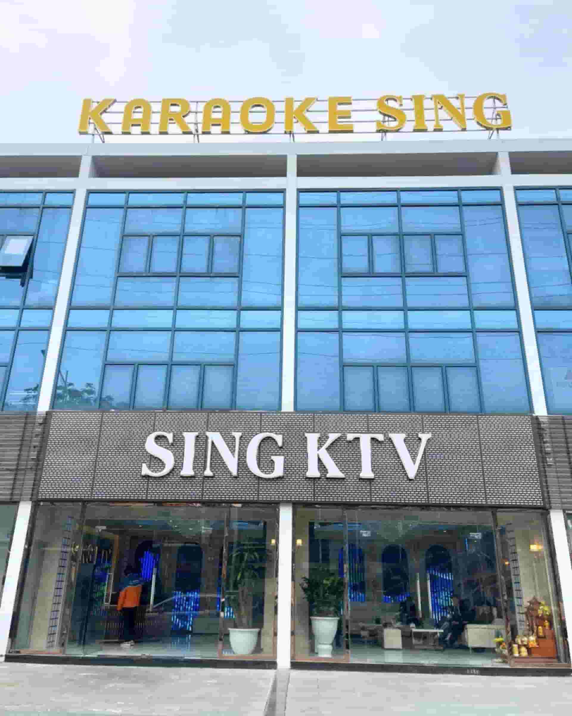 mặt tiền của karaoke Sing KTV tại 66 Tố Hữu