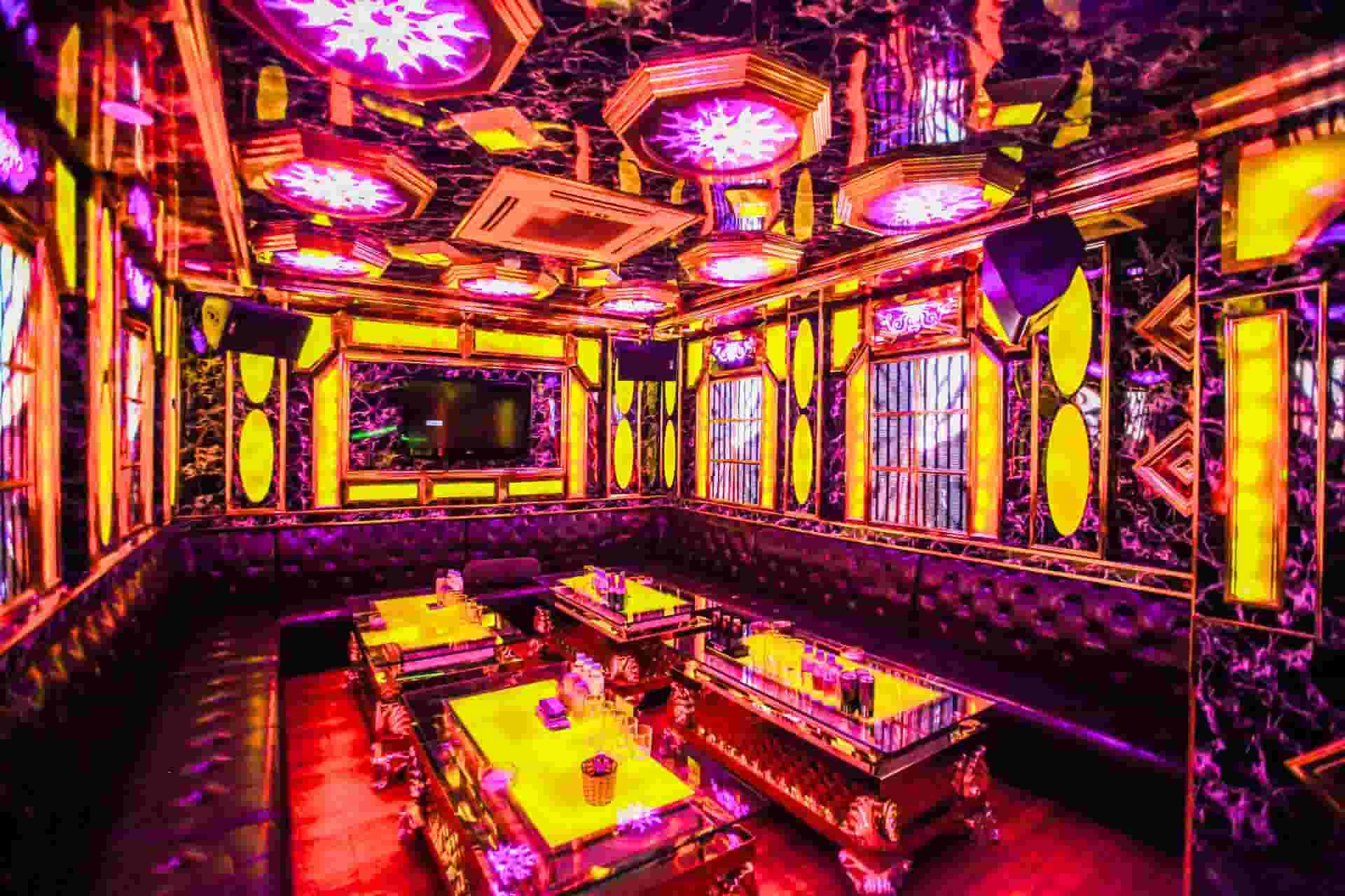 phòng hát tại karaoke Point 33 Nguyễn Khang
