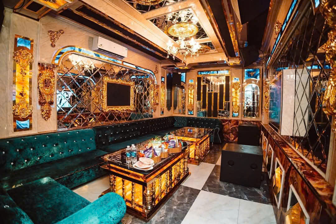 Karaoke Gold Star - 142 Đ. Lê Văn Thọ, Phường 11