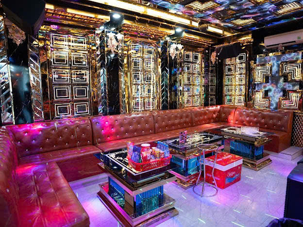 Phòng VIP trên 10 người